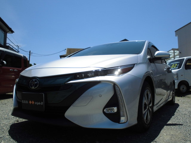 TOYOTA　プリウスPHV